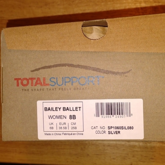 👣SPENCO 👣Silver Bailey Ballet Flat footwear - Picture 15 of 16